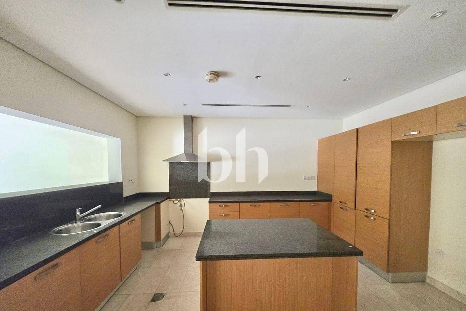 3 Bedroom Townhouse in Dubai Style Zone D - photo 2