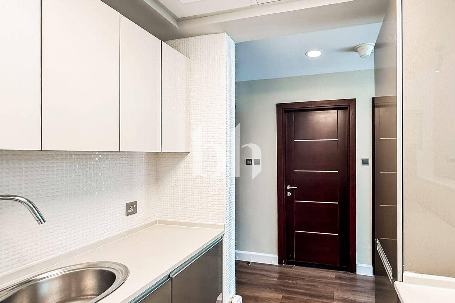 1 Bedroom Apartment in Glitz 3 - photo 1
