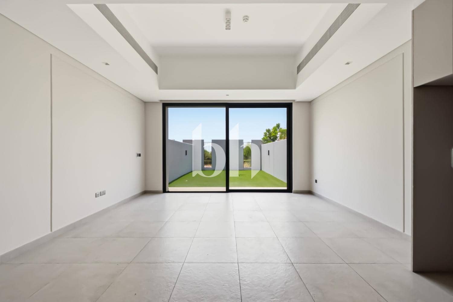 2 Bedroom Townhouse in MAG Eye - photo 2