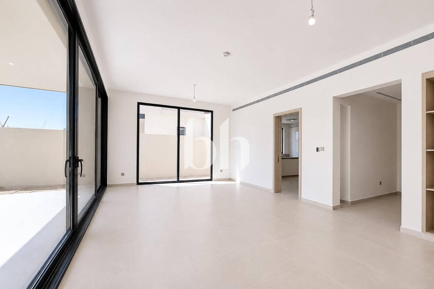 5 Bedroom Villa in Jebel Ali Village Villas - photo 2