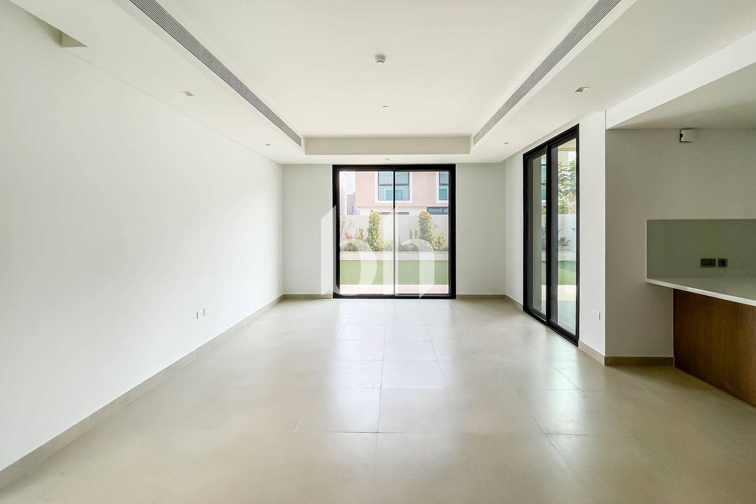 4 Bedroom Townhouse in The Magnolias - photo 2