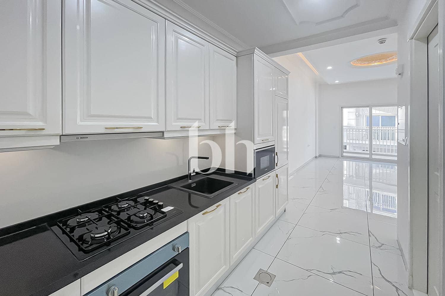 Studio Apartment in Vincitore Boulevard B - photo 1