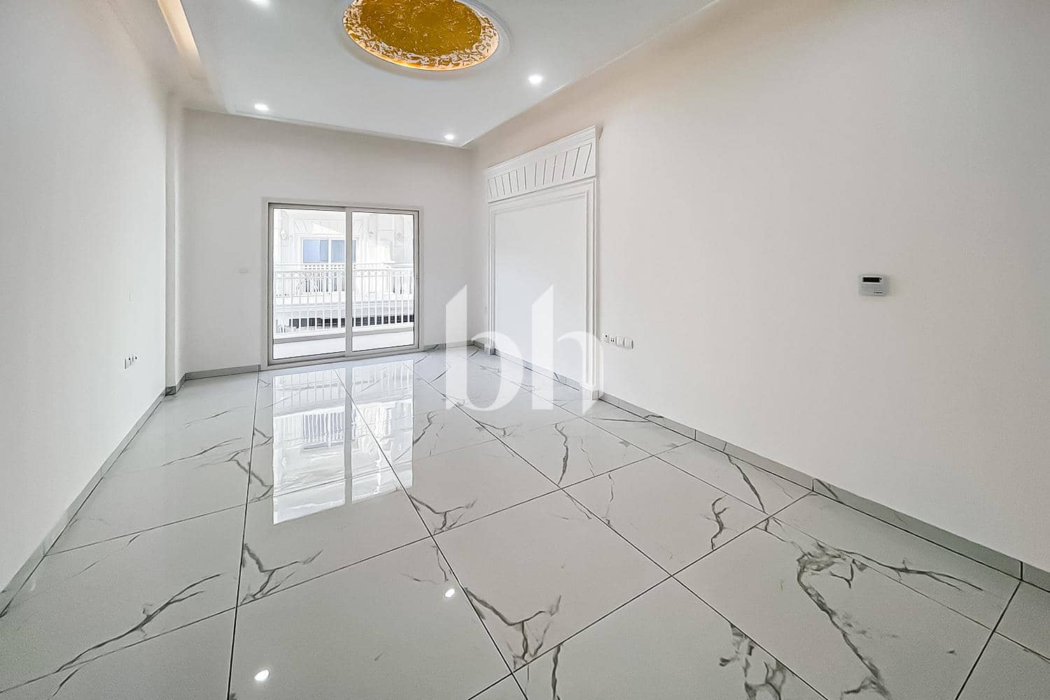 Studio Apartment in Vincitore Boulevard B - photo 2