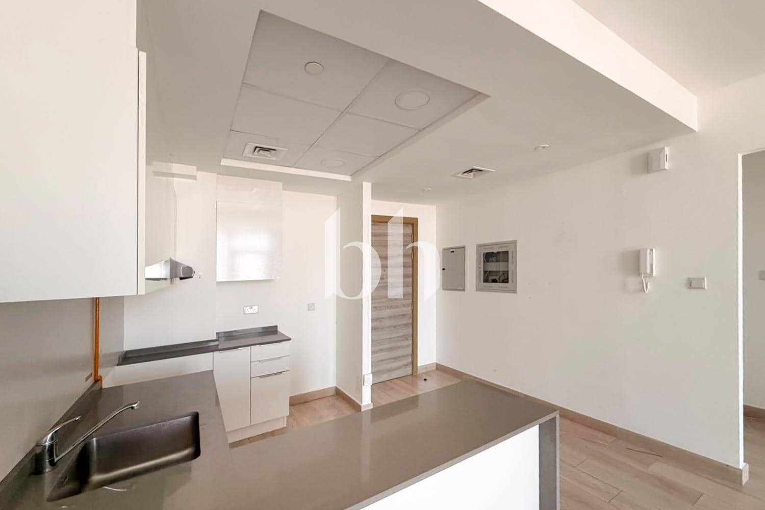 1 Bedroom Apartment in BLOOM TOWERS A - photo 2