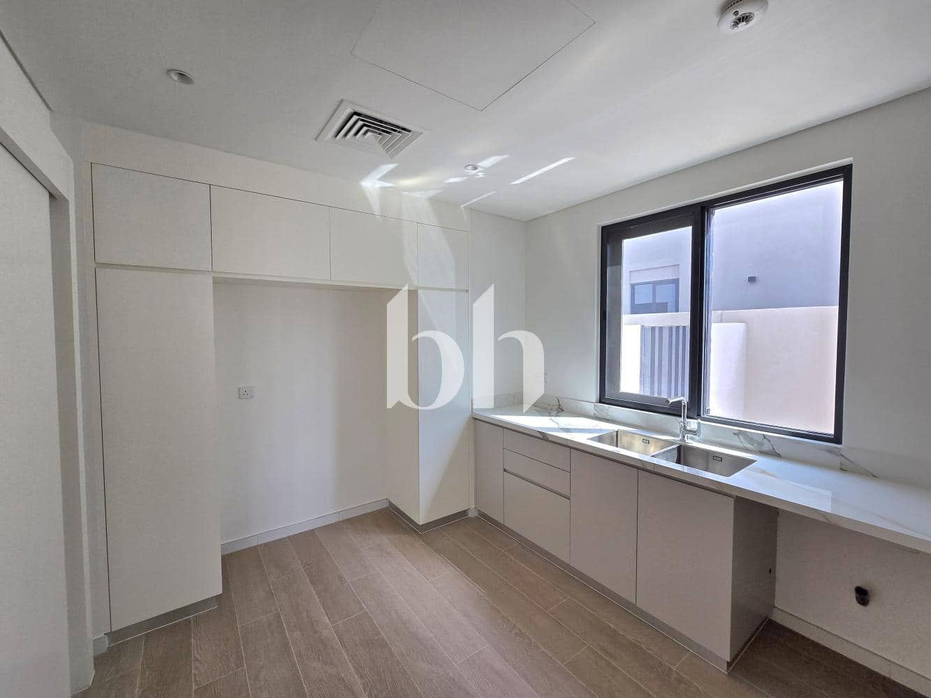 4 Bedroom Townhouse in Jebel Ali Village Phase 3 - photo 1