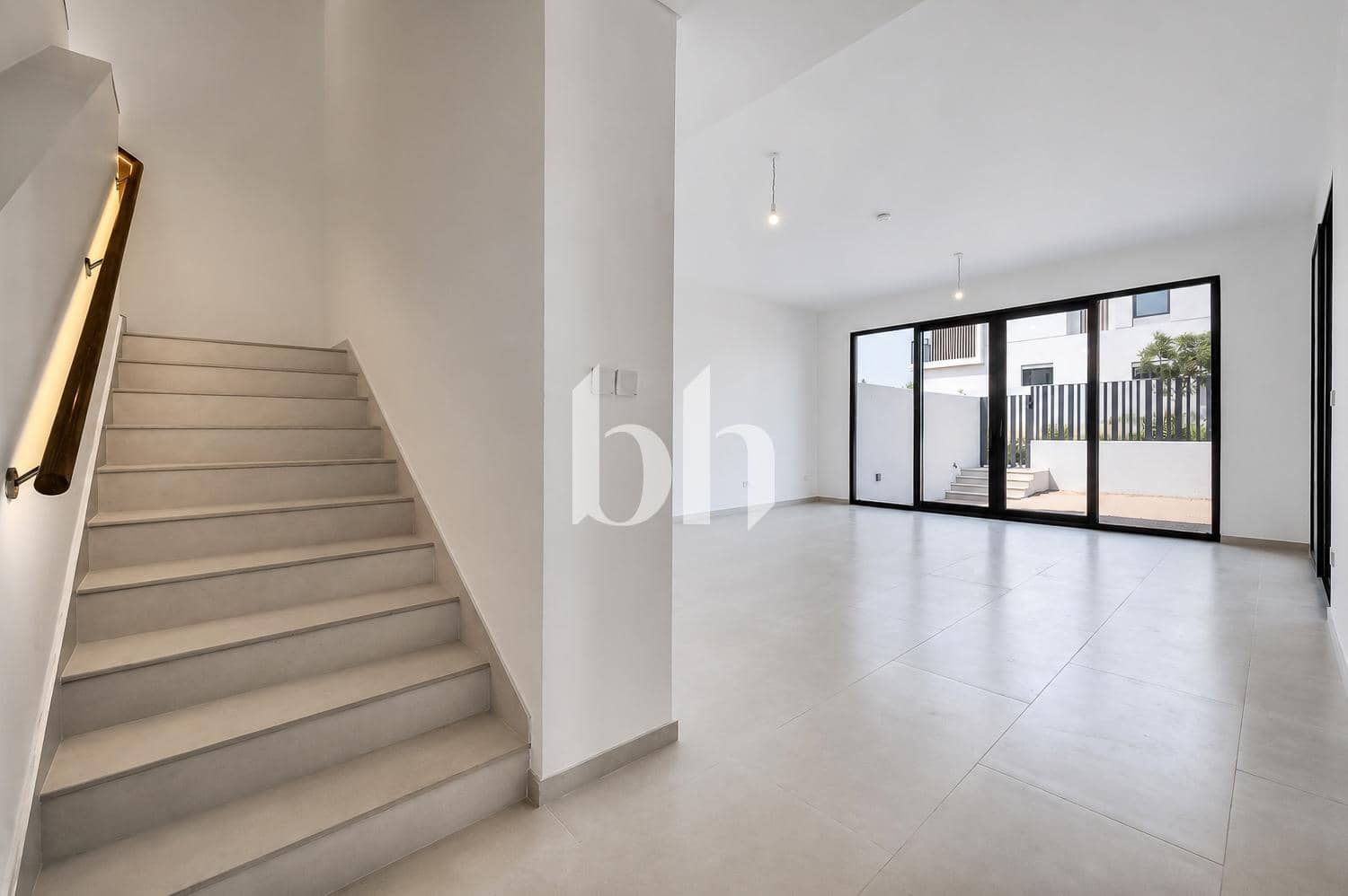 4 Bedroom Townhouse in Jebel Ali Village Townhouses - photo 2