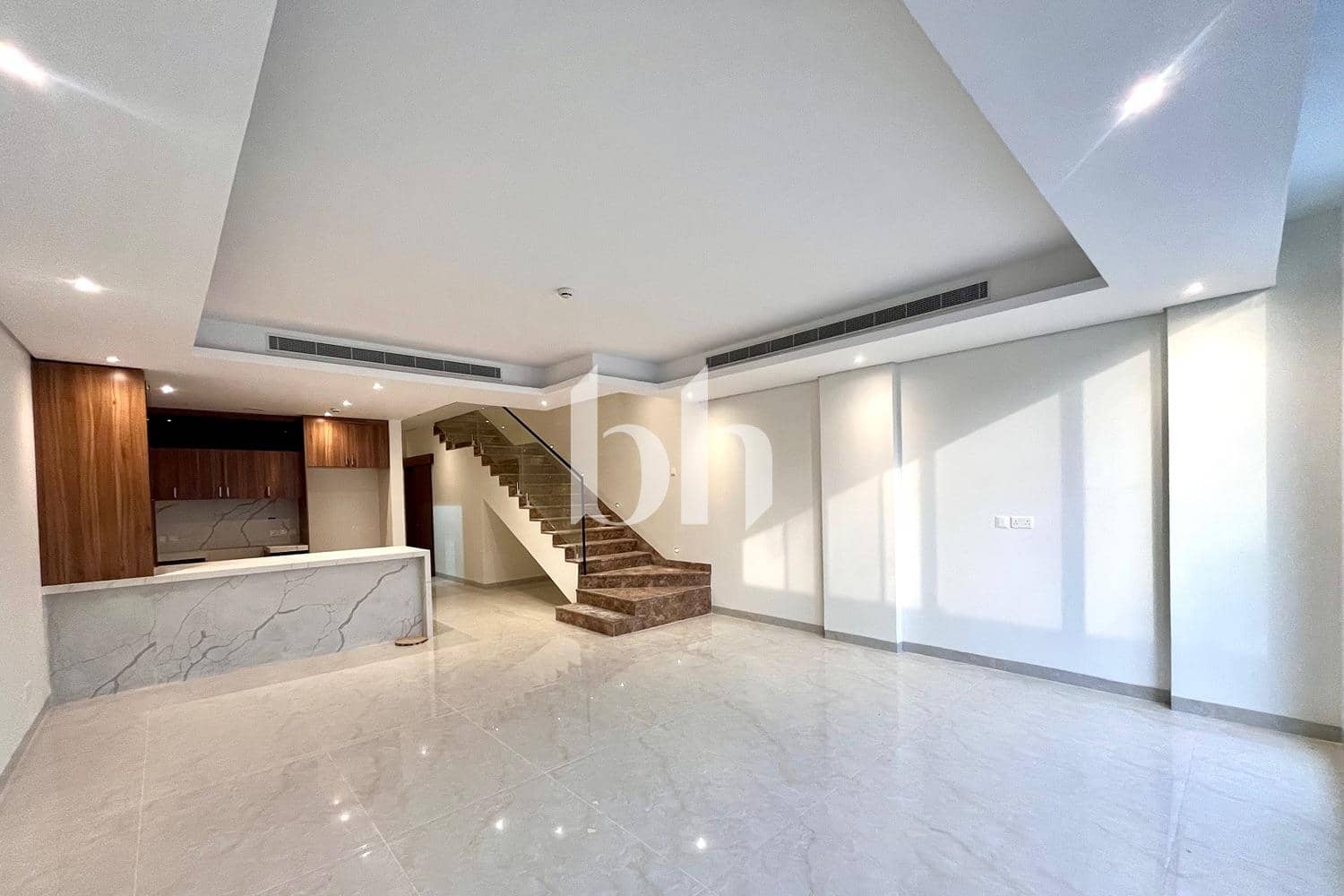 4 Bedroom Villa in Al Furjan West - photo 1