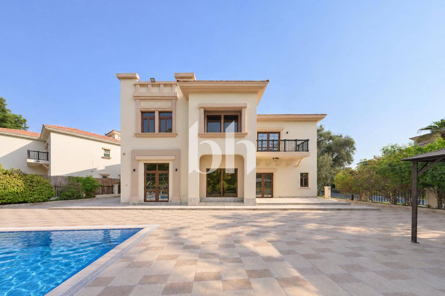 4 Bedroom Villa in Jumeirah Islands - photo 2