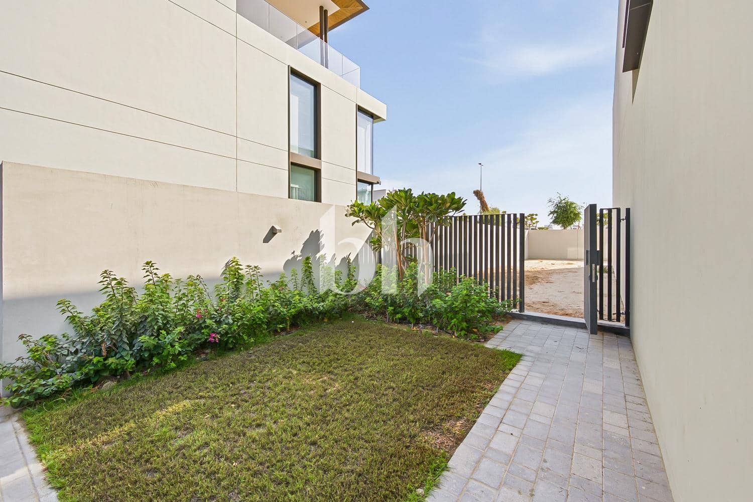3 Bedroom Townhouse in Nad Al Sheba Gardens - Phase 2 - photo 1