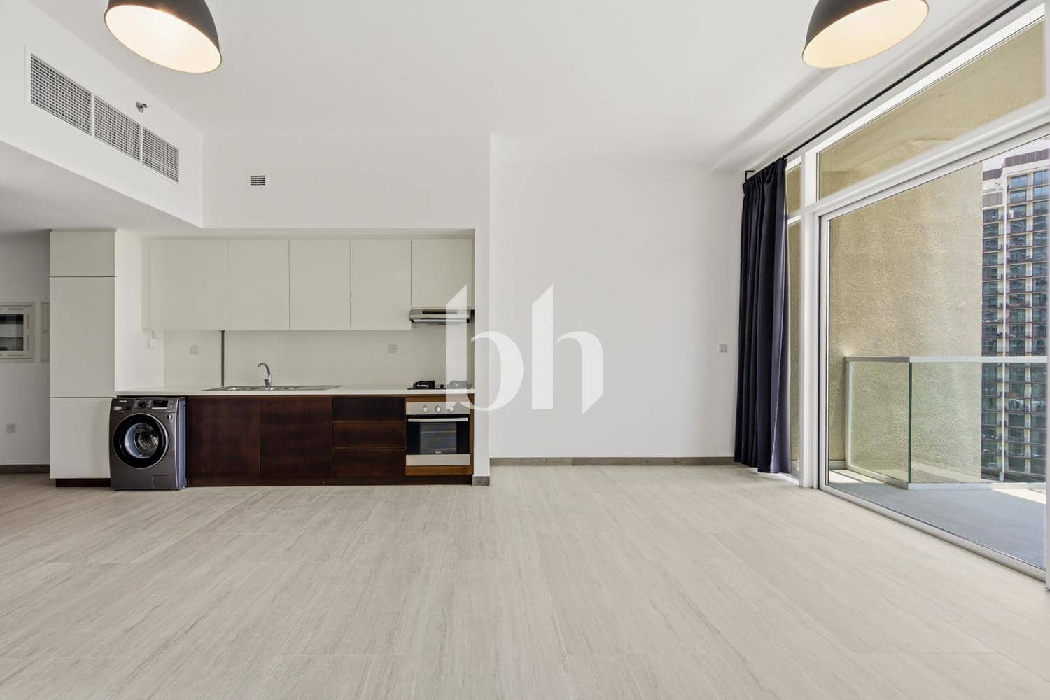 Studio Apartment in Hameni Tower - photo 2