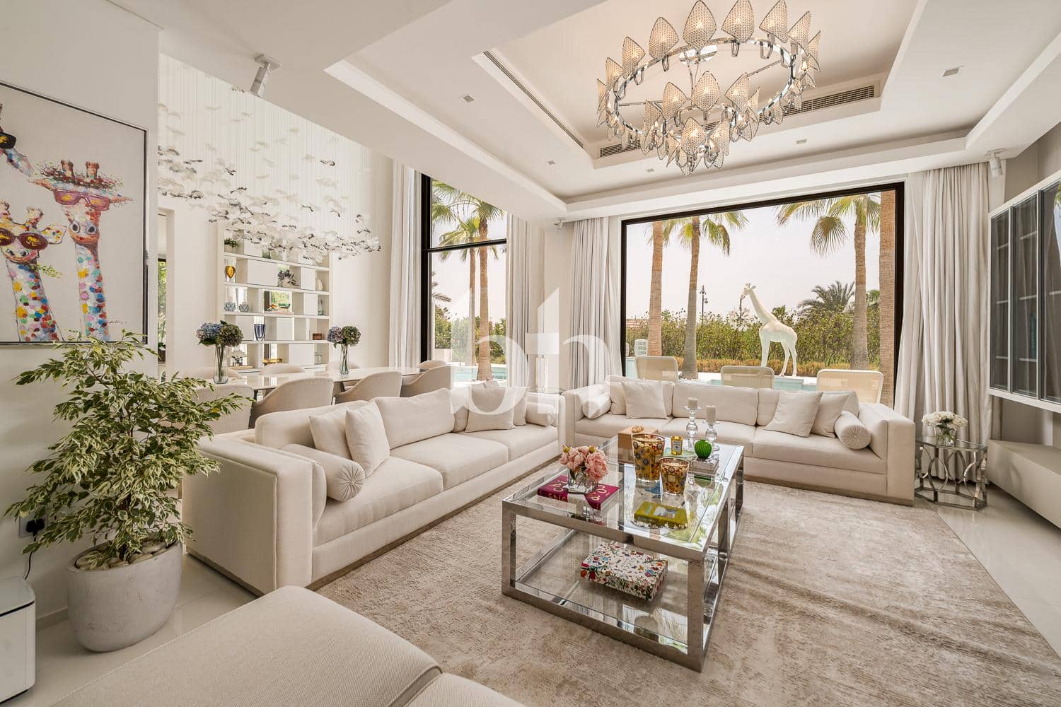 4 Bedroom Villa in Jumeirah Islands - photo 1