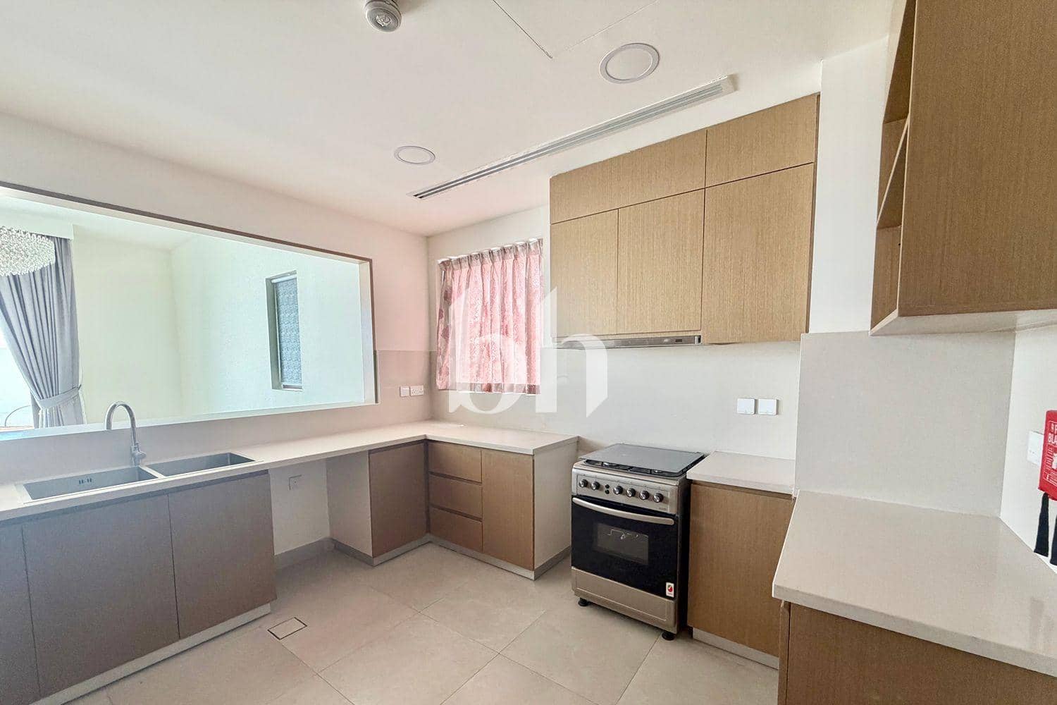4 Bedroom Villa in Tilal Al Furjan 2 - photo 2