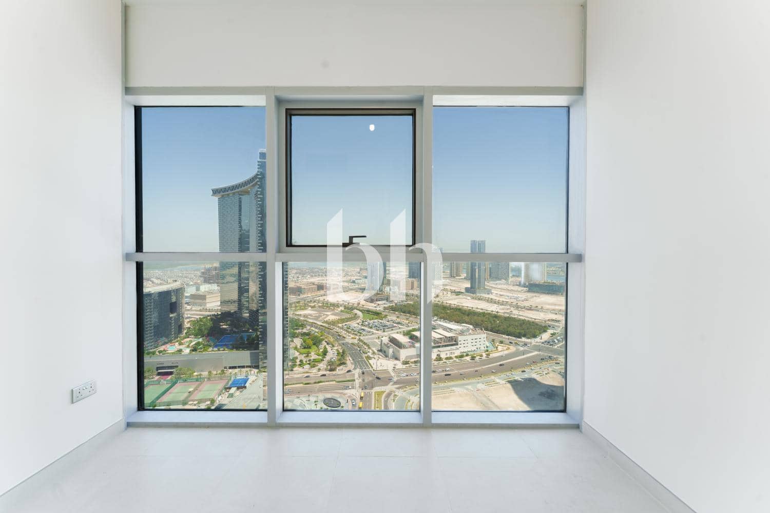2 Bedroom Apartment in Radiant Boulevard - photo 2