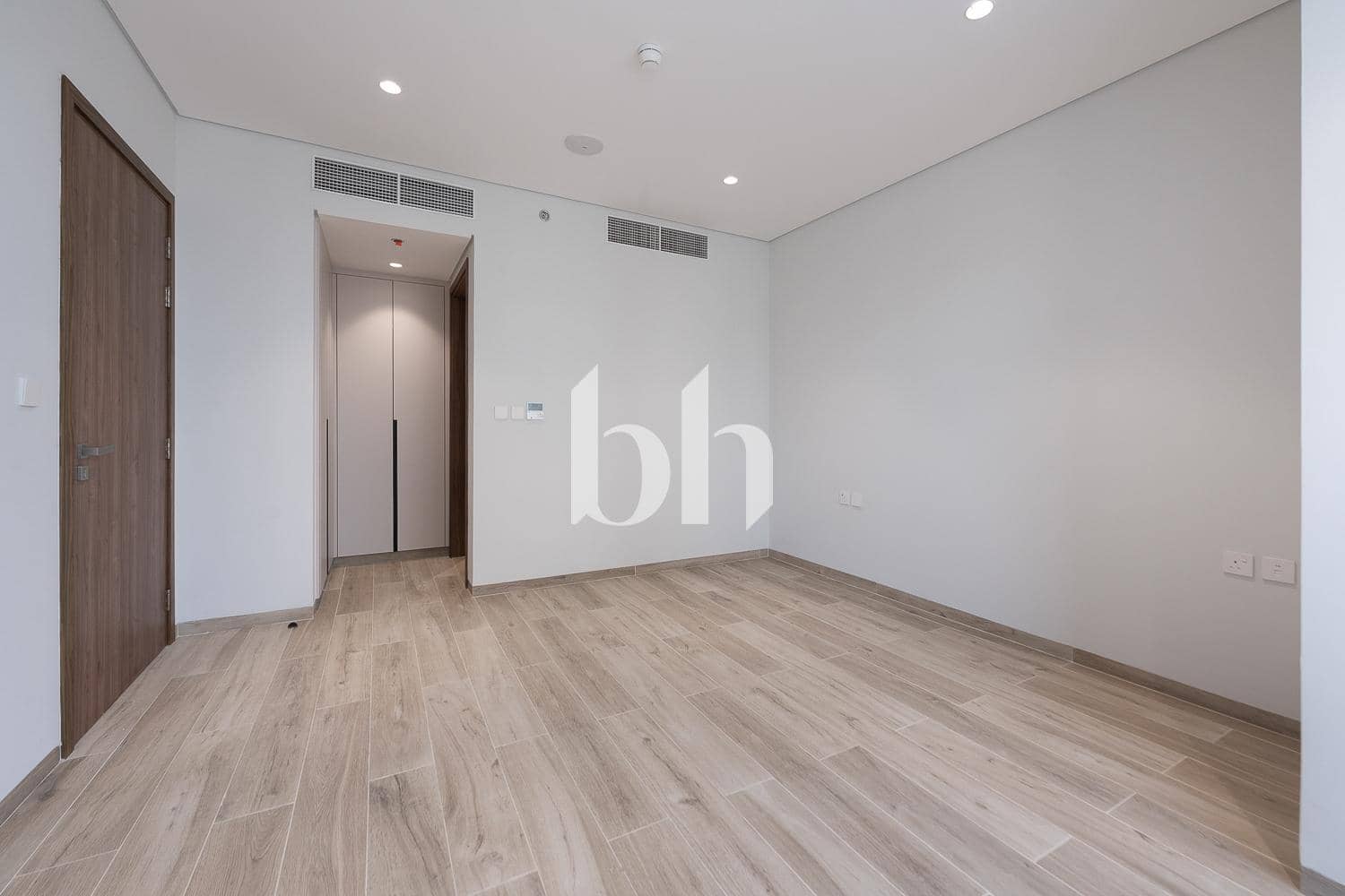 4 Bedroom Apartment in The Double - photo 2