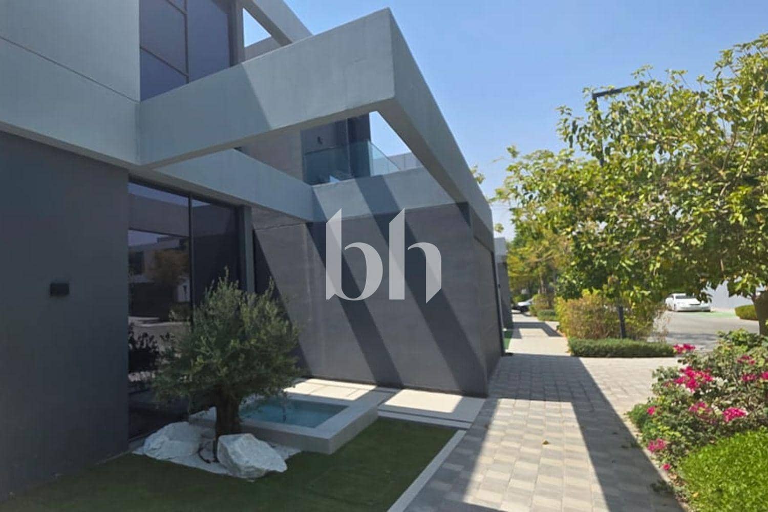 4 Bedroom Villa in Sendian