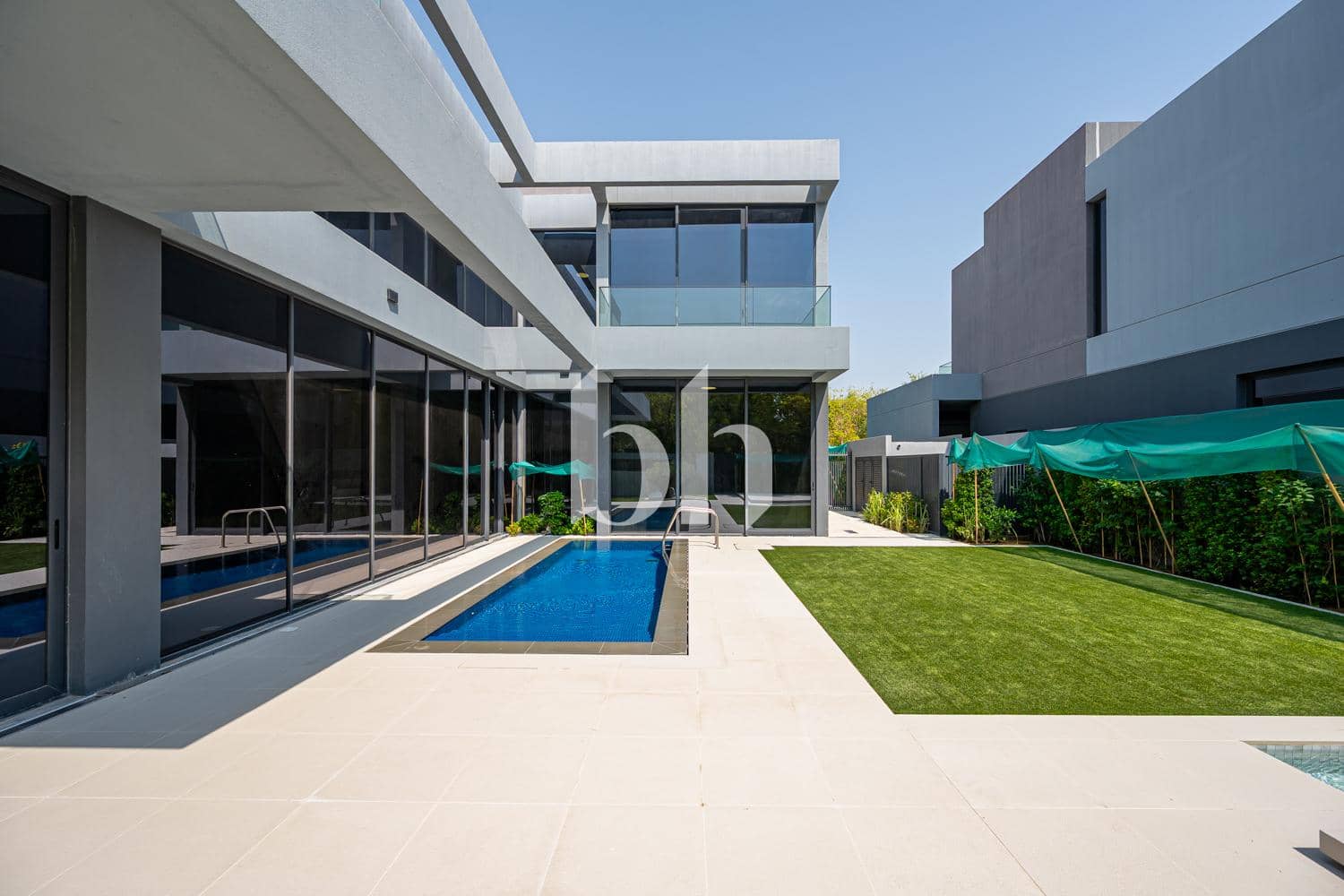 4 Bedroom Villa in Sendian