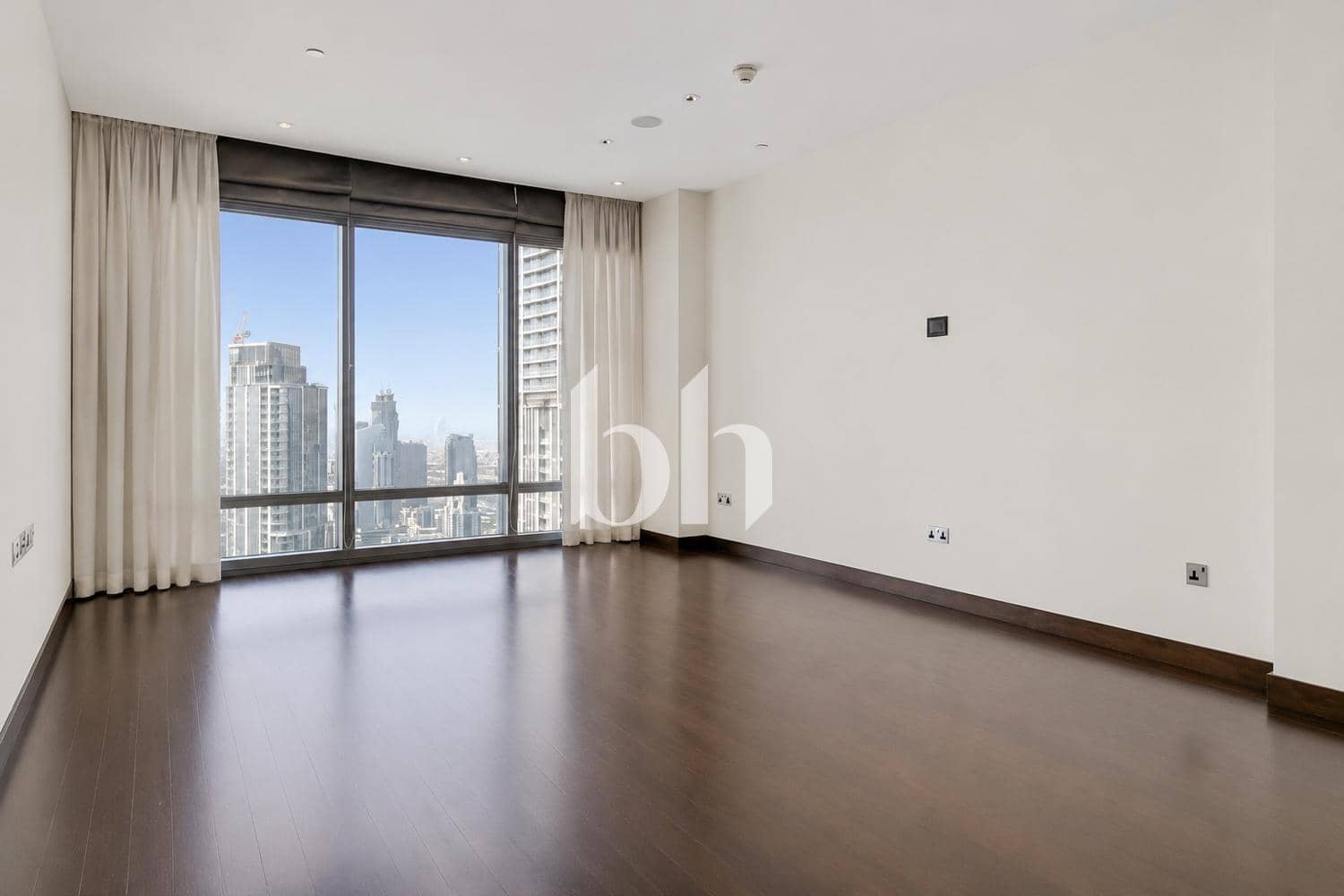 1 Bedroom Apartment in Burj Khalifa - photo 1