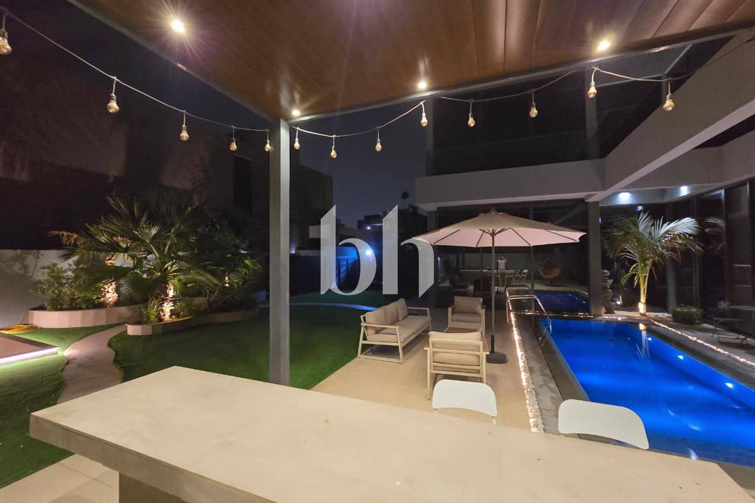 4 Bedroom Villa in Sendian - photo 2