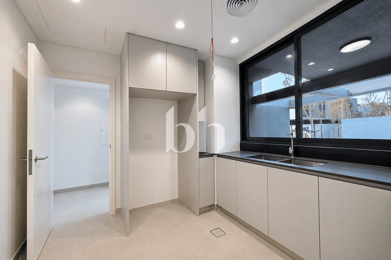 4 Bedroom Townhouse in Saro - photo 2