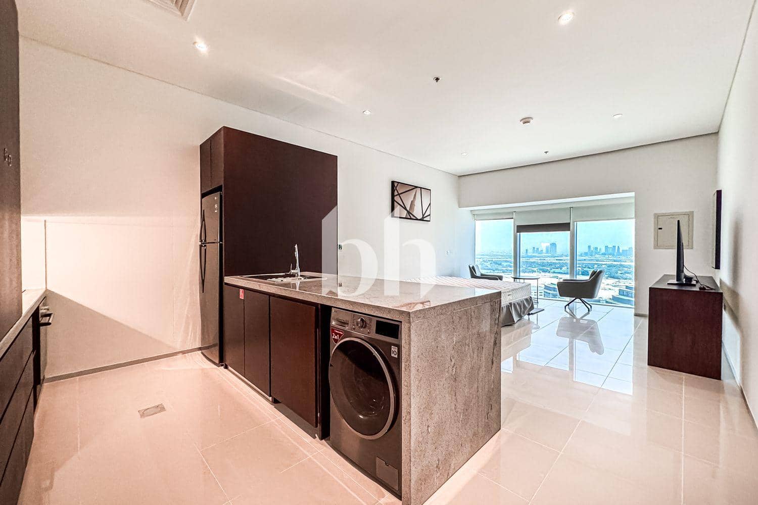 Studio Apartment in Park Place Tower
