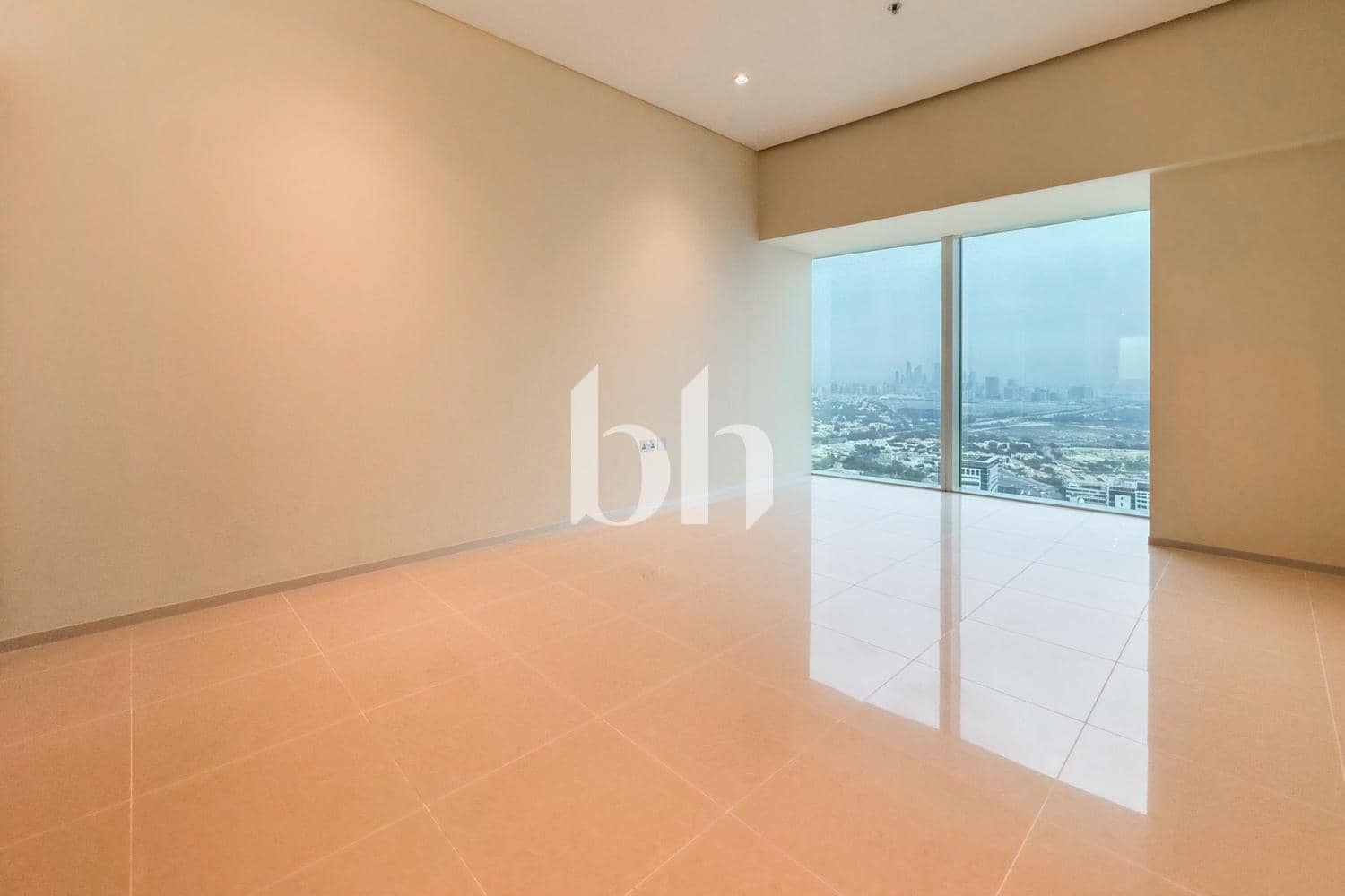 2 Bedroom Apartment in Park Place Tower - photo 1