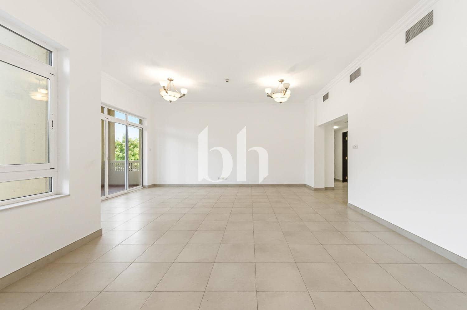 3 Bedroom Apartment in Al Badia Residence Building 23 - photo 2