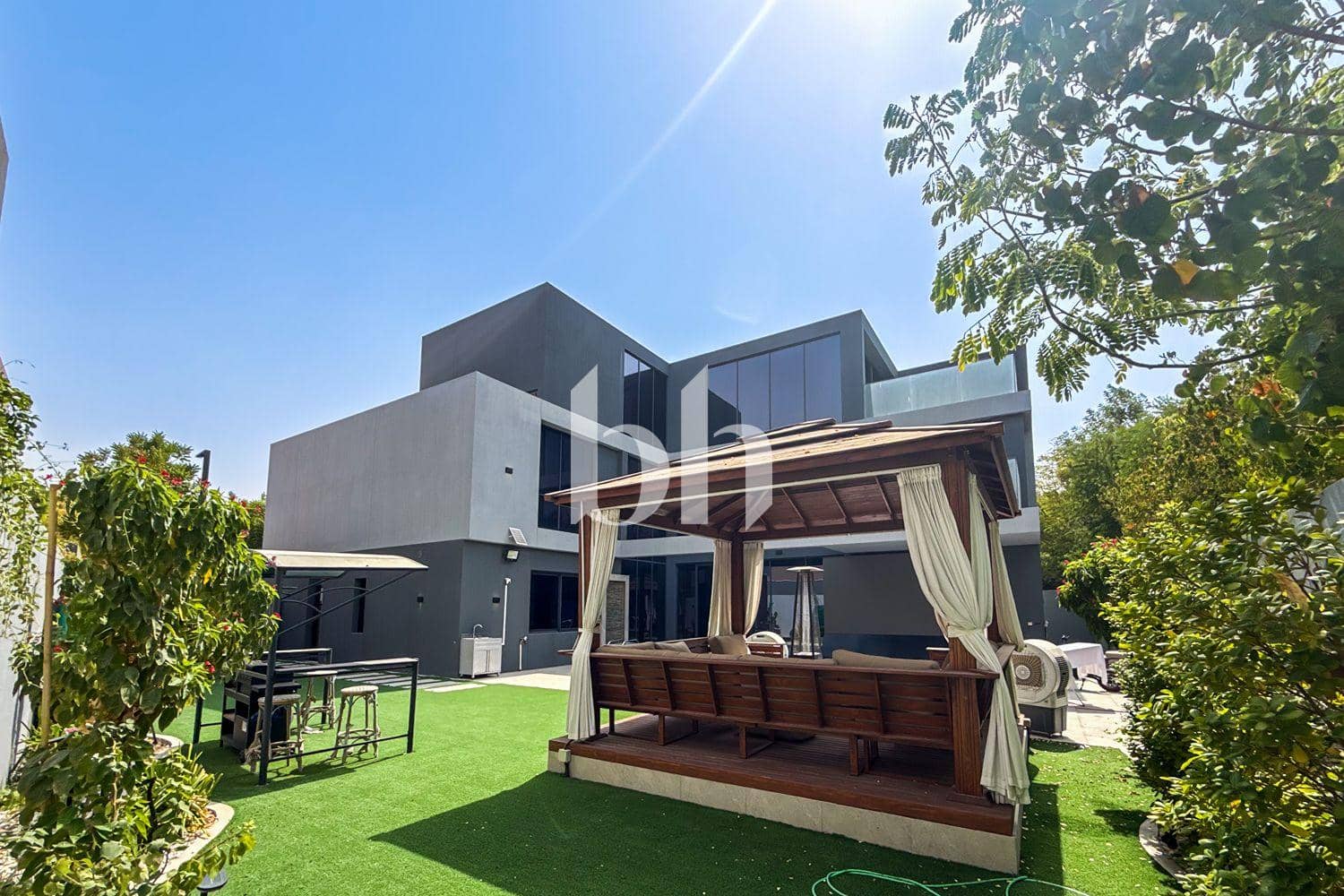 5 Bedroom Villa in Robinia - photo 1