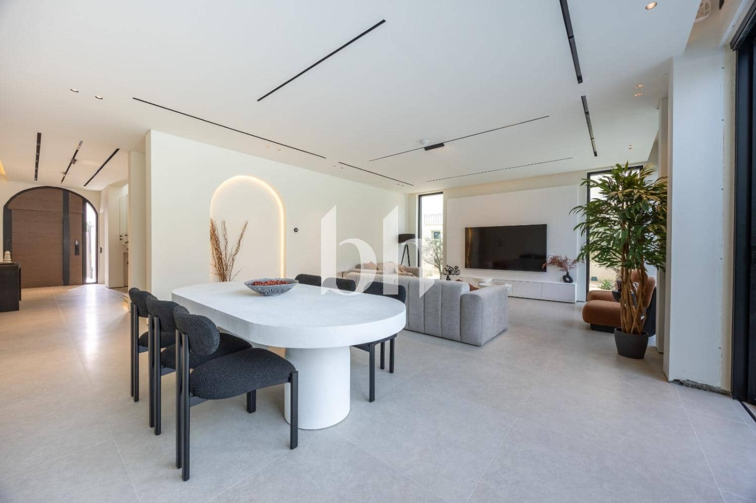 4 Bedroom Villa in District 8V - photo 2