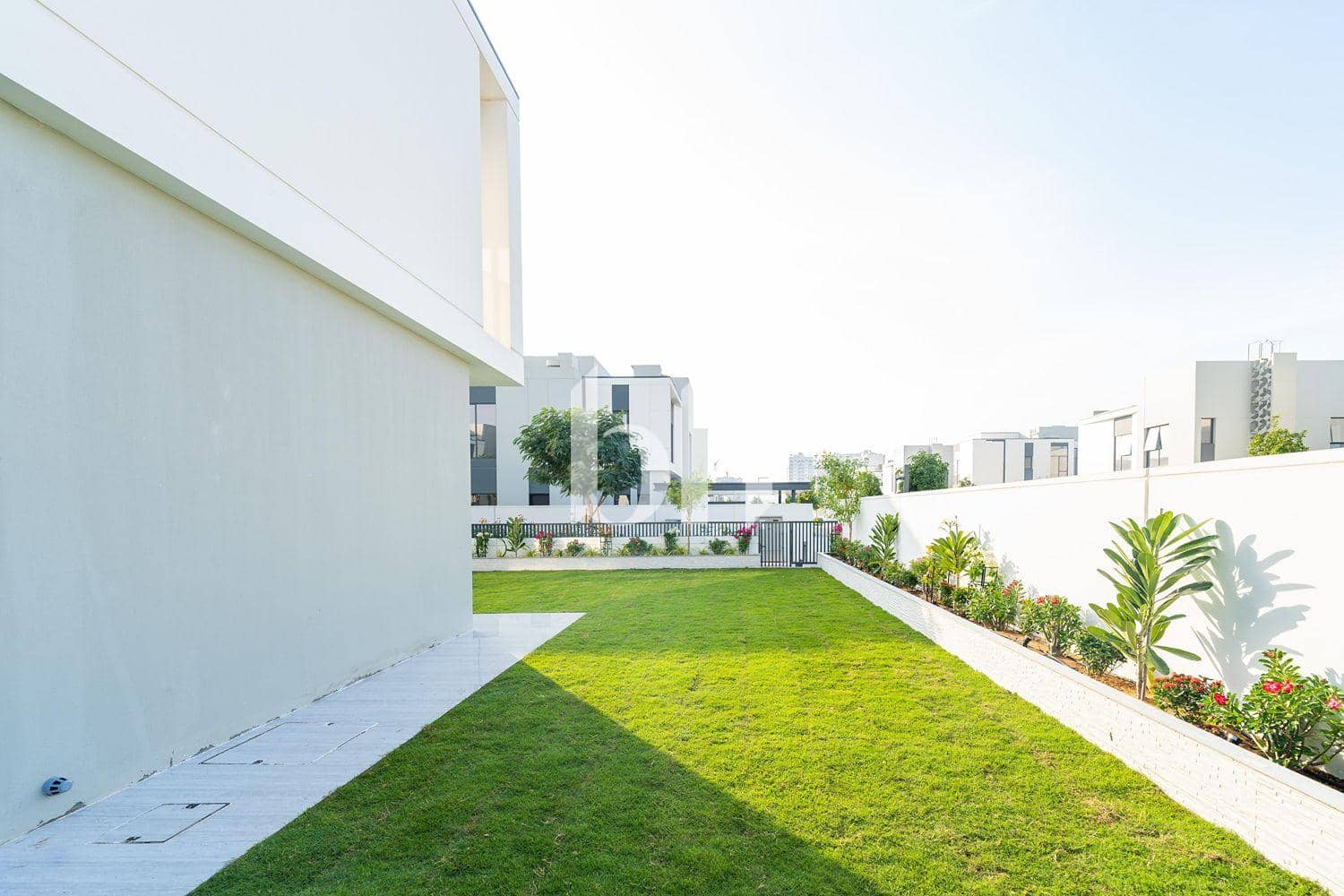 5 Bedroom Villa in Murooj Al Furjan East - photo 2