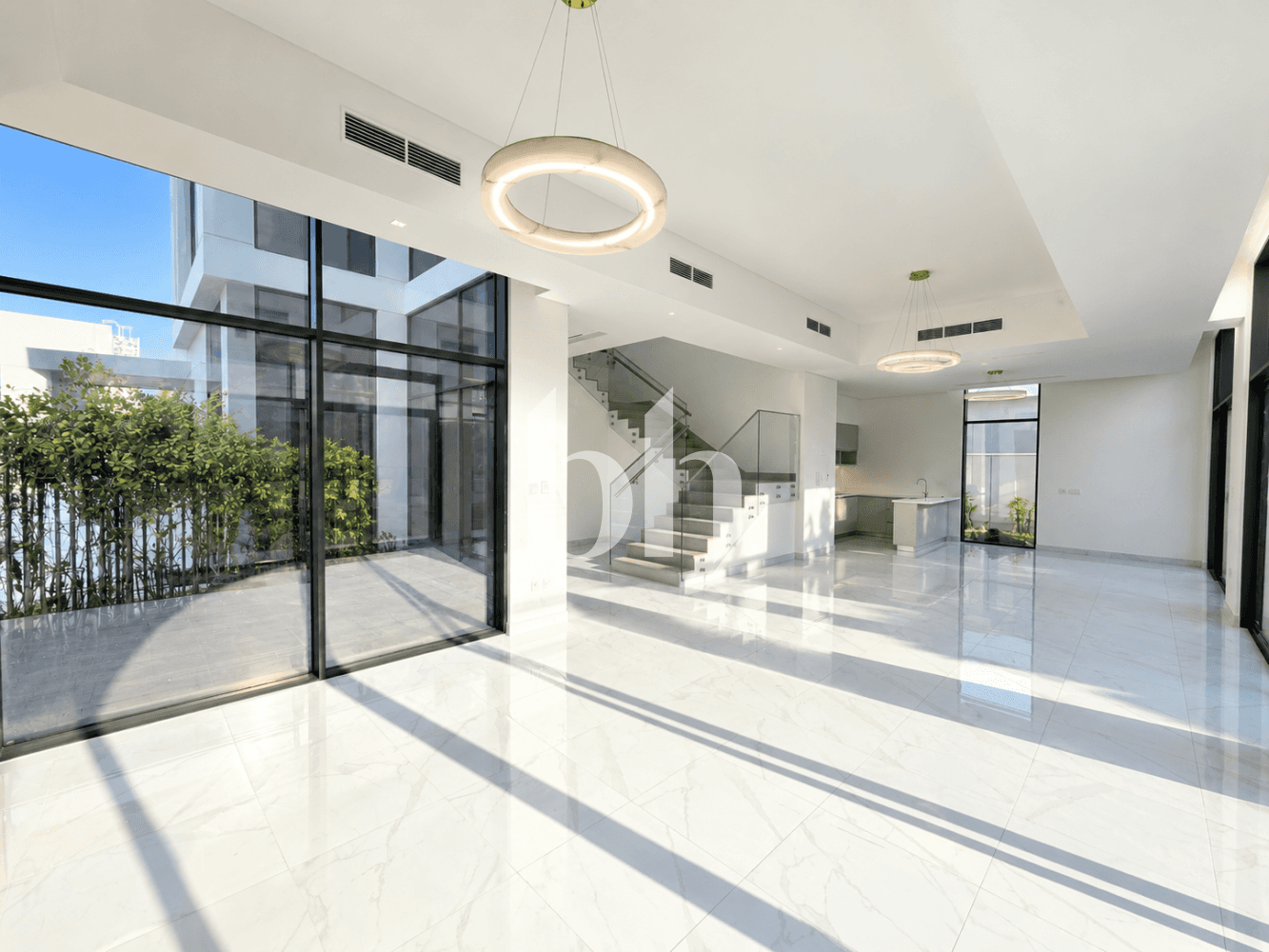 5 Bedroom Villa in Murooj Al Furjan East - photo 1
