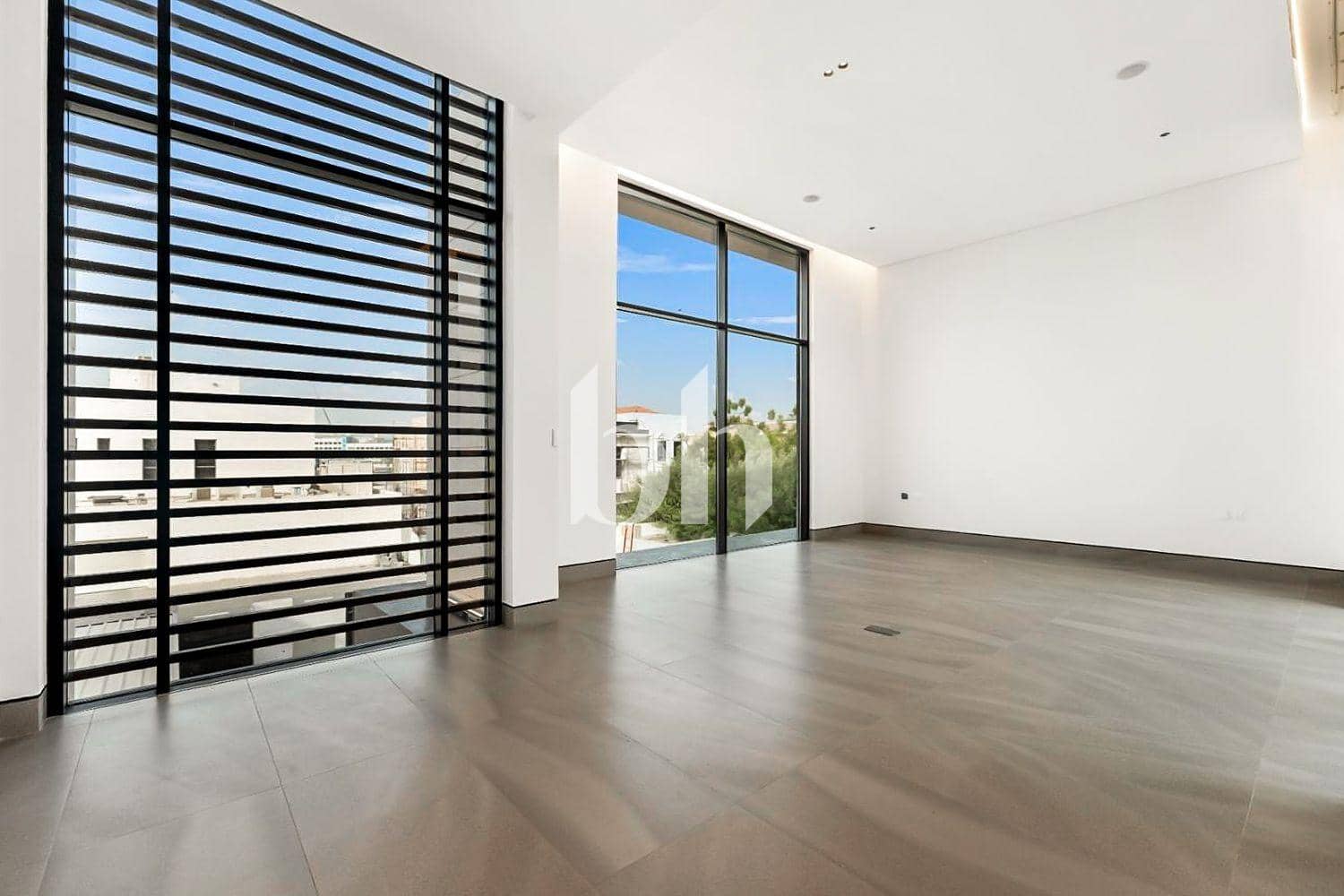 5 Bedroom Villa in Sky Hills Residence