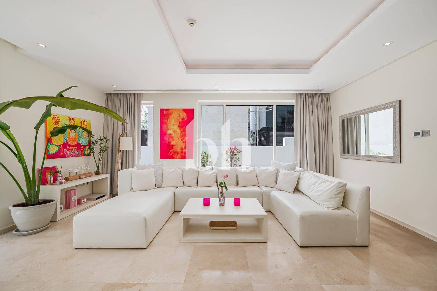 4 Bedroom Villa in Umm Suqeim 3 Villas - photo 2