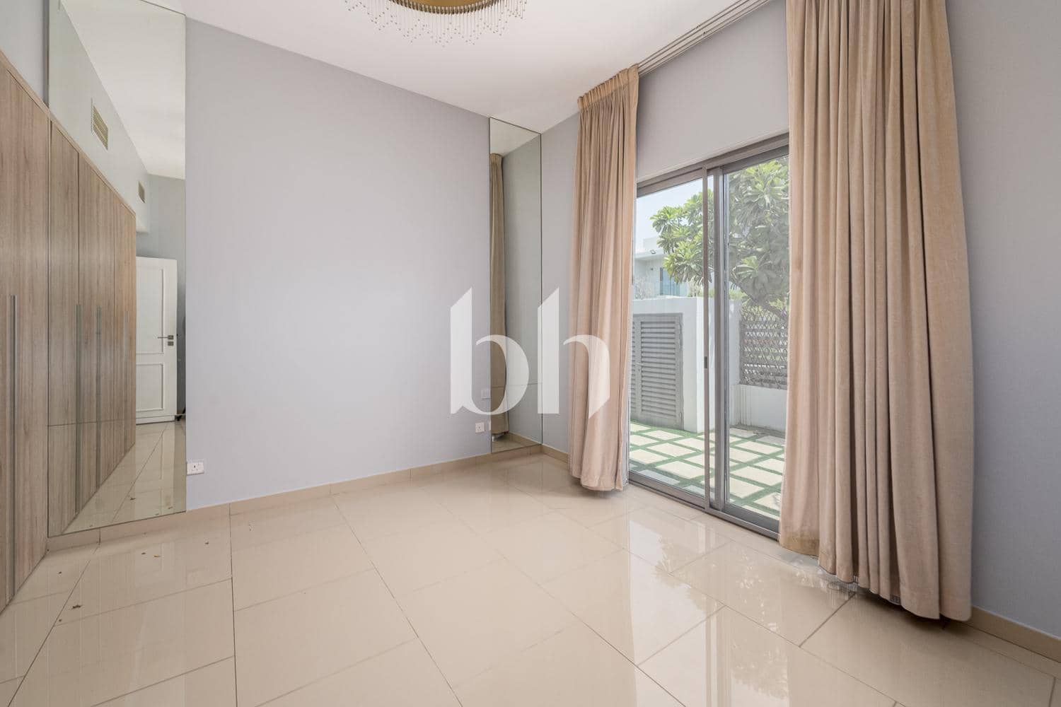 4 Bedroom Villa in Al Zahia 4 - photo 2