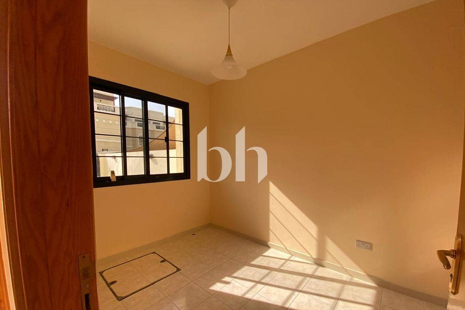 3 Bedroom Townhouse in Mirdif Villas - photo 1