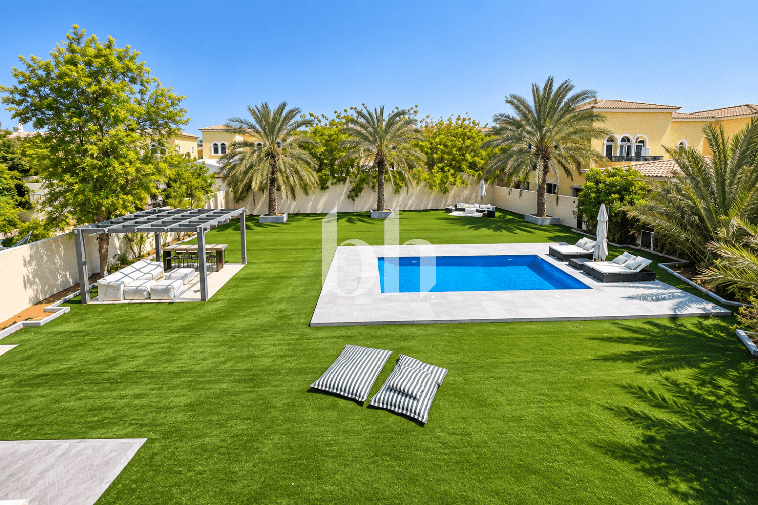 4 Bedroom Villa in District 8 Legacy