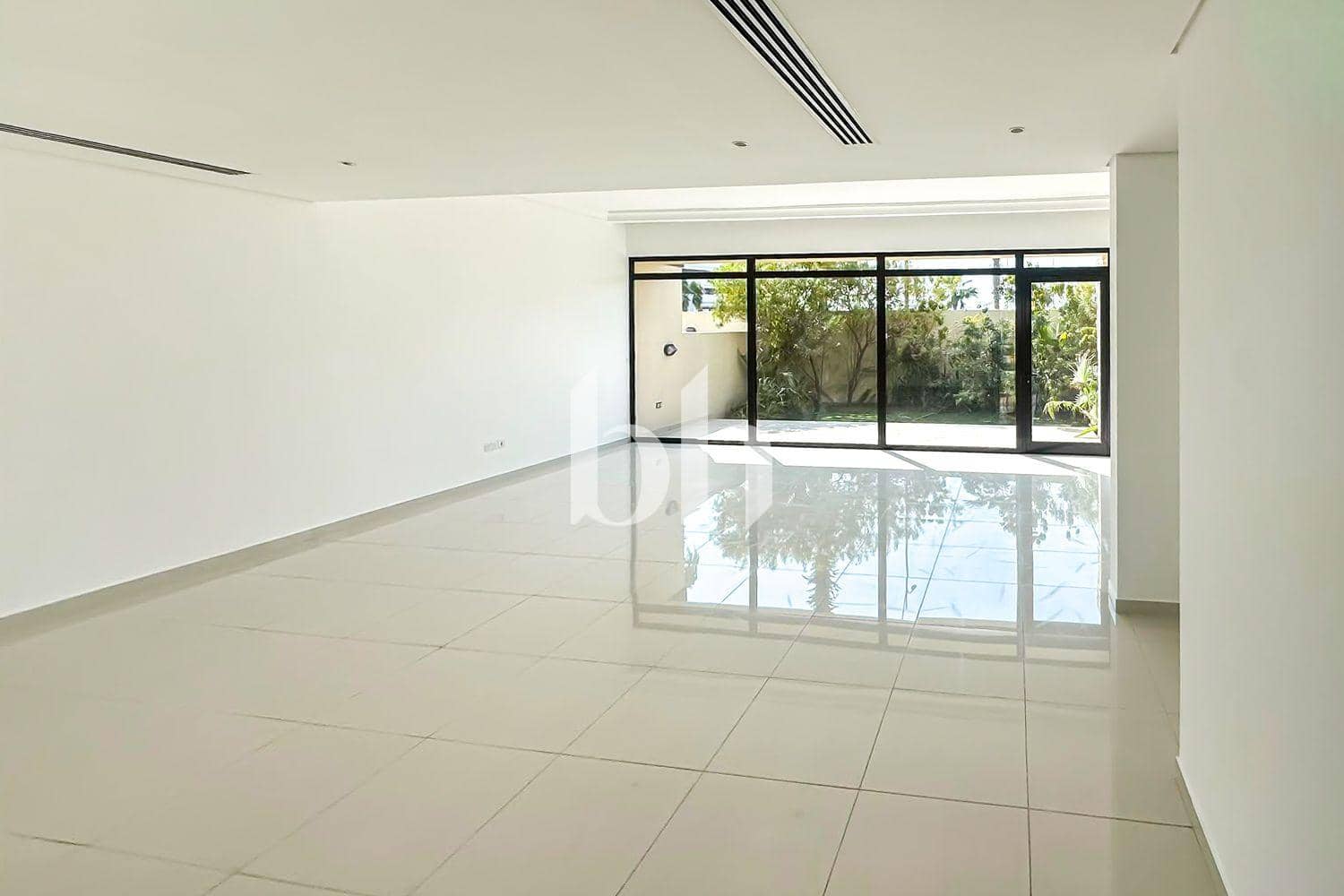 3 Bedroom Villa in Brookfield 1