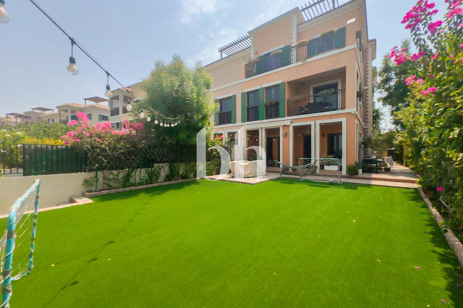 4 Bedroom Townhouse in Sur La Mer
