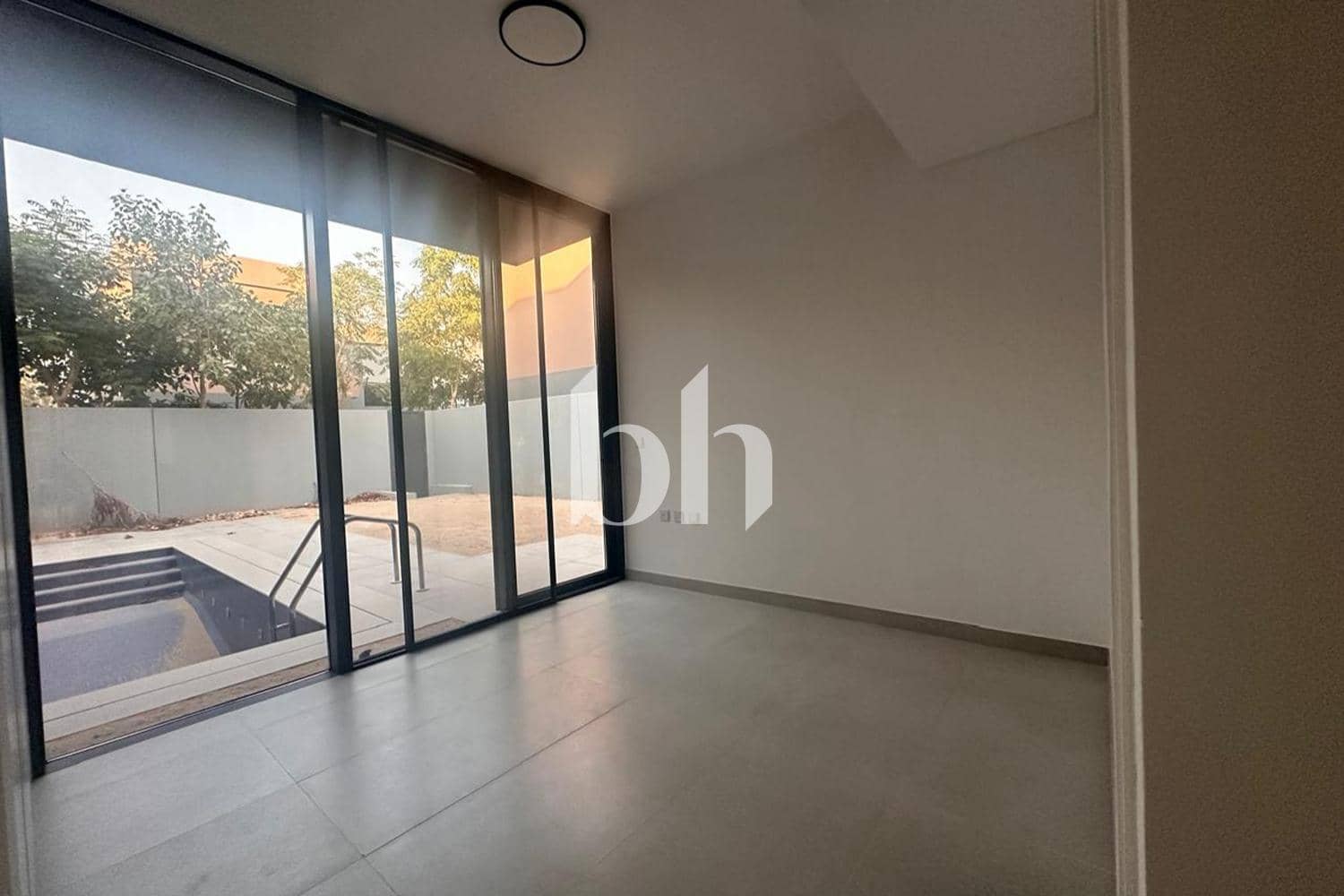 5 Bedroom Villa in Sendian - photo 2