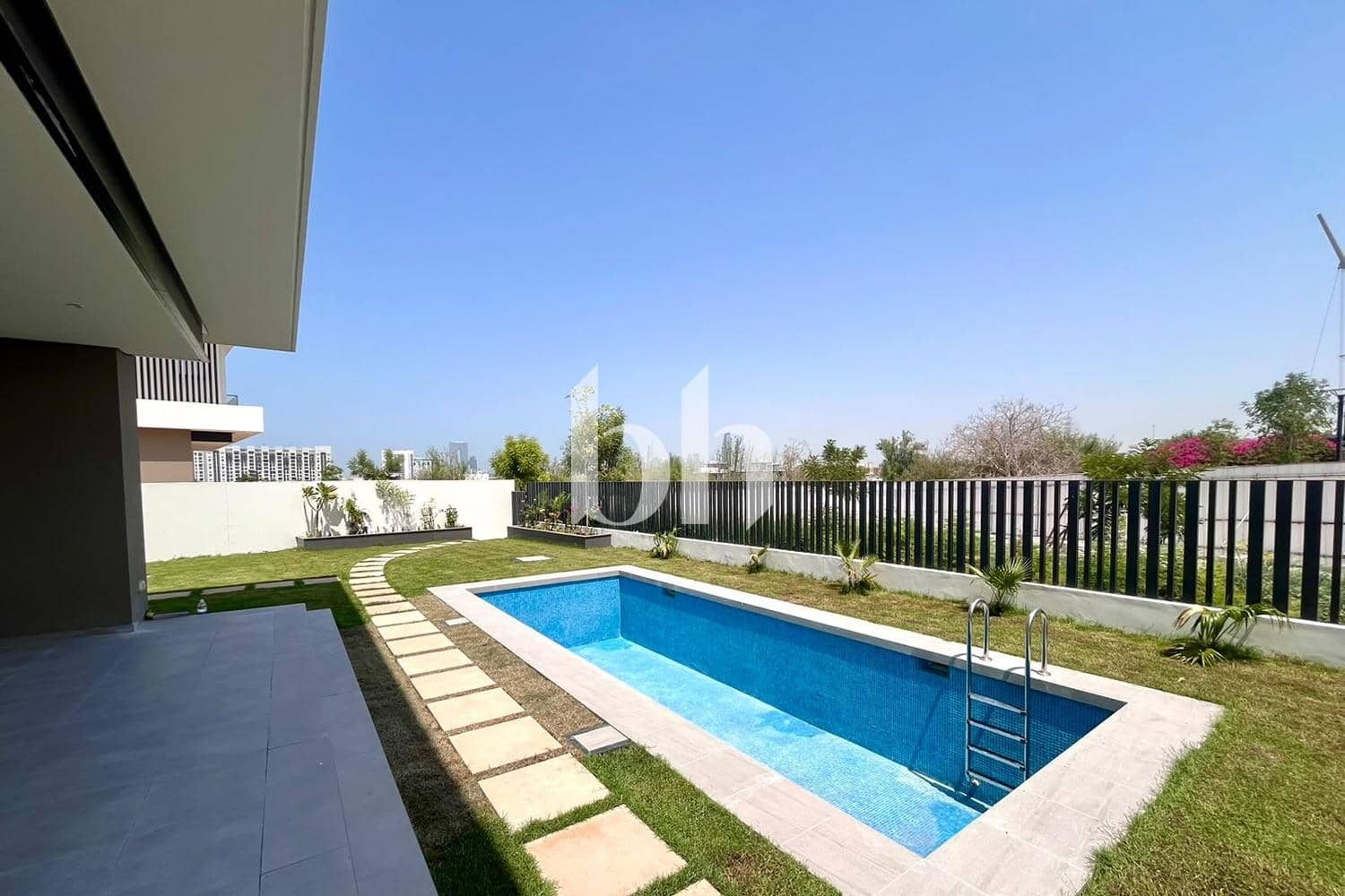 4 Bedroom Villa in Jebel Ali Village Villas - photo 1