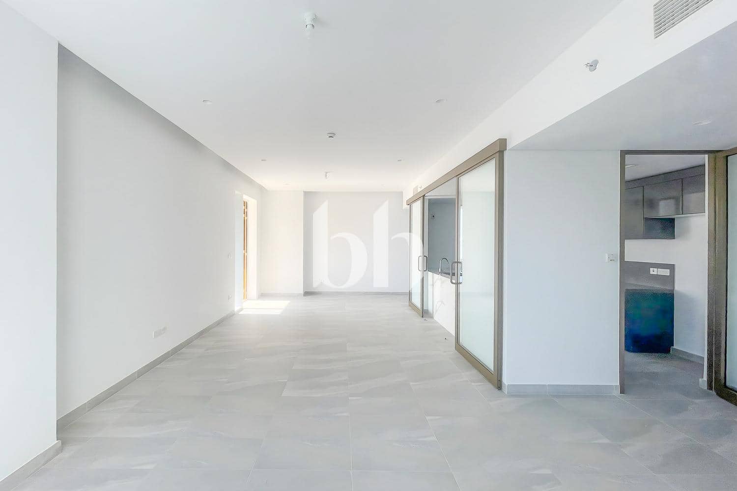 2 Bedroom Apartment in Qaryat Al Hidd - photo 2