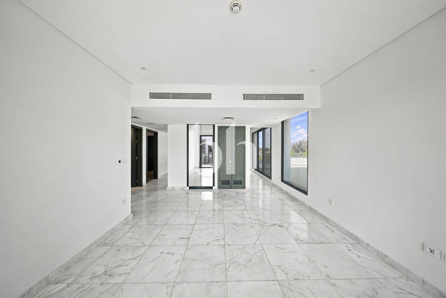 4 Bedroom Villa in Redwoods - photo 2
