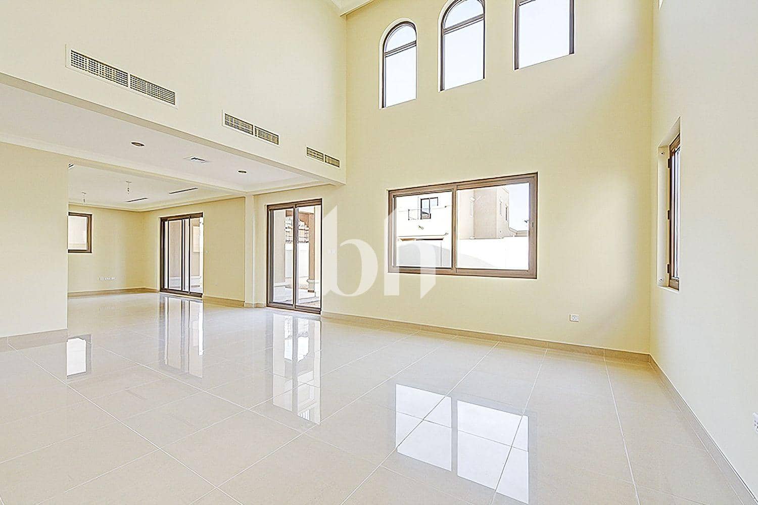 4 Bedroom Villa in Rasha - photo 2