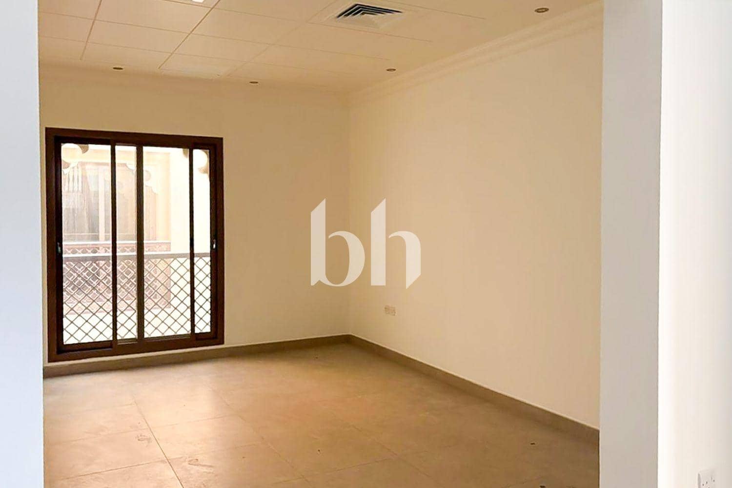 5 Bedroom Villa in Jumeirah 3 Villas - photo 2