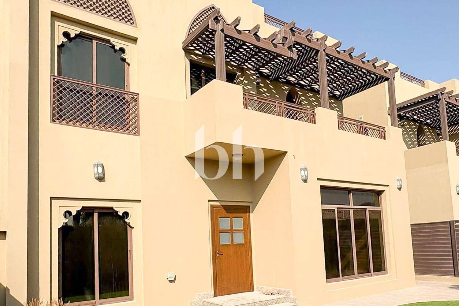 5 Bedroom Villa in Jumeirah 3 Villas - photo 1