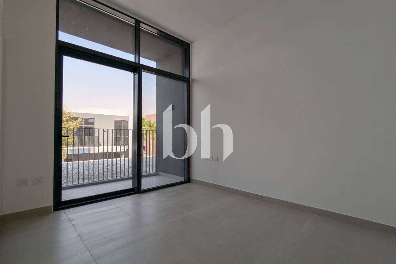 3 Bedroom Townhouse in Sendian - photo 2