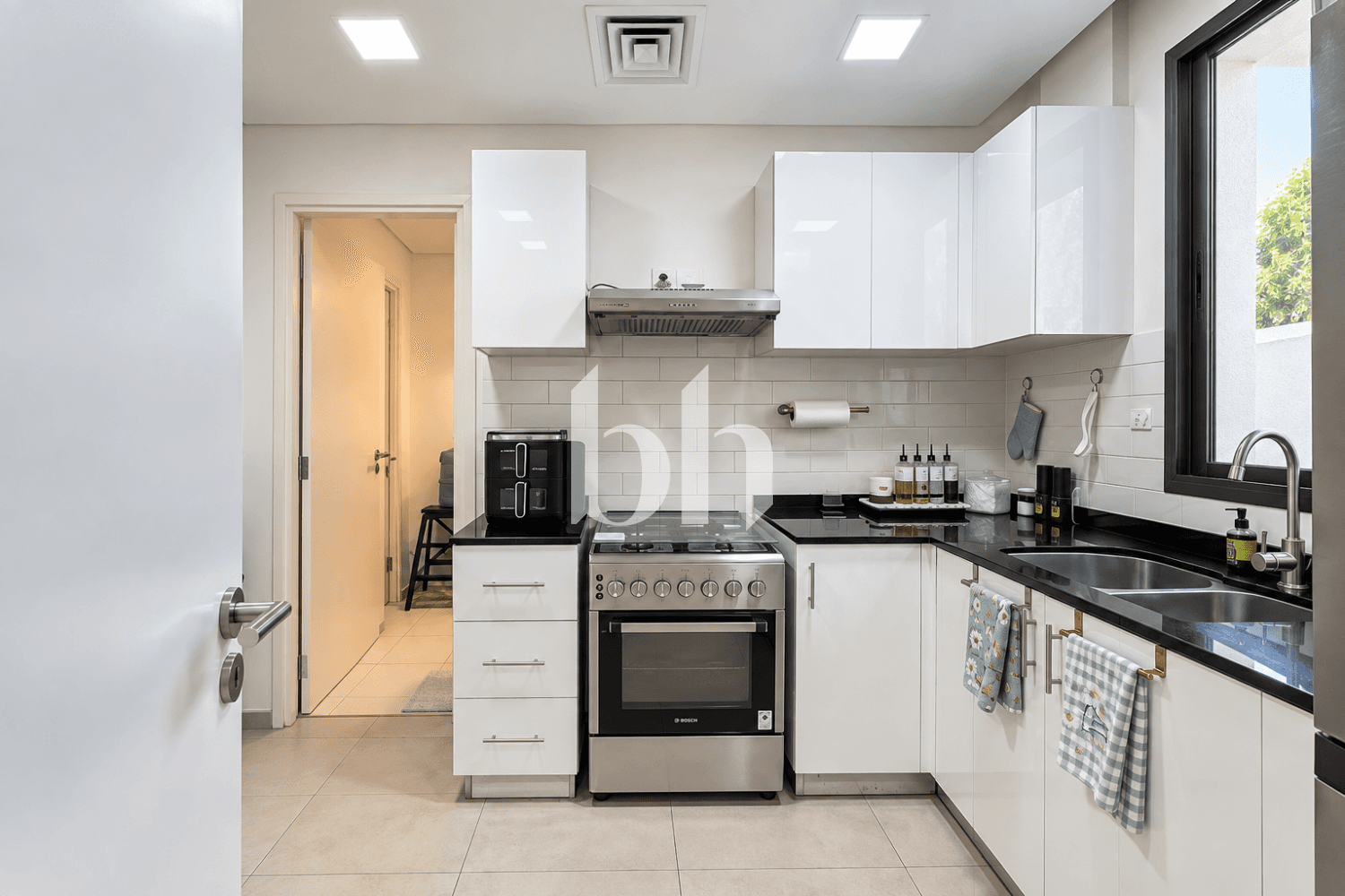 2 Bedroom Townhouse in Nasma Residence - photo 2