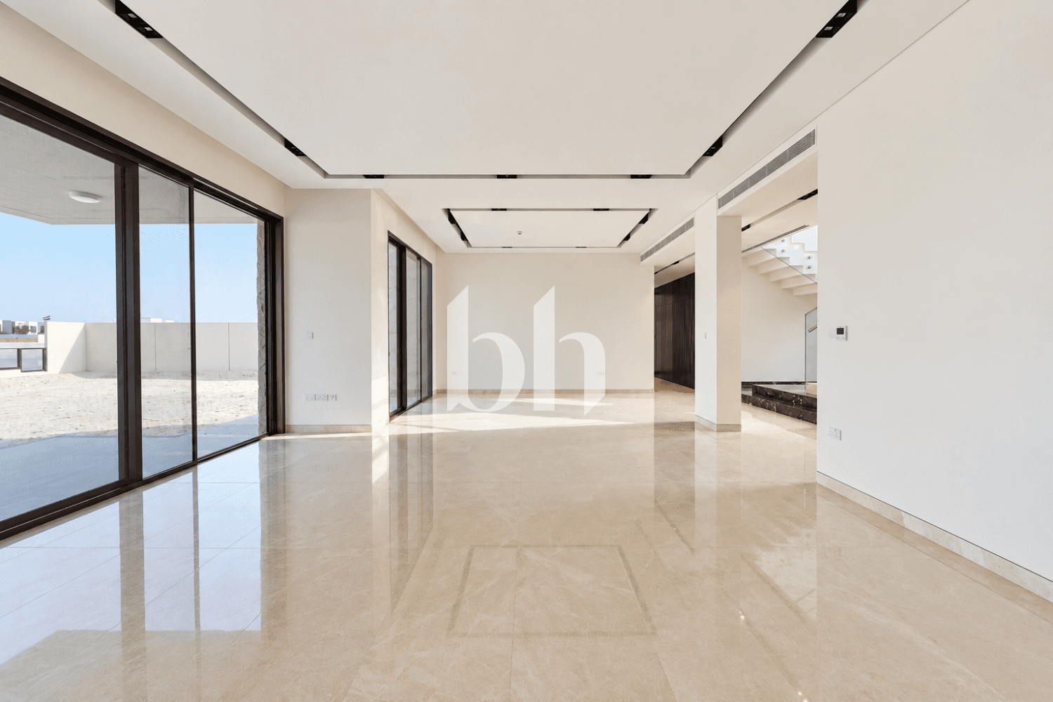 5 Bedroom Villa in Ain Al Maha - photo 2