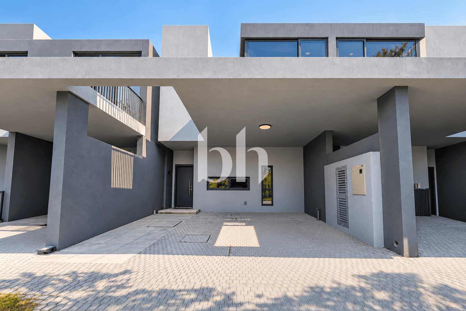 4 Bedroom Townhouse in Sendian - photo 1