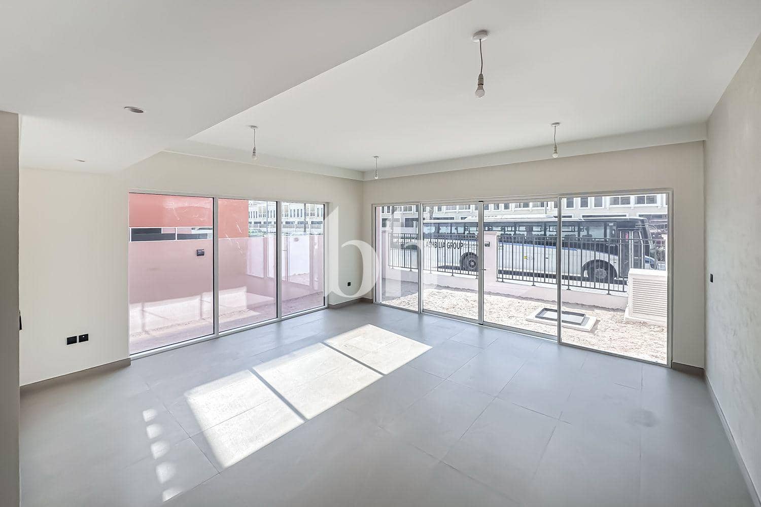 5 Bedroom Townhouse in Nice 1 - photo 2