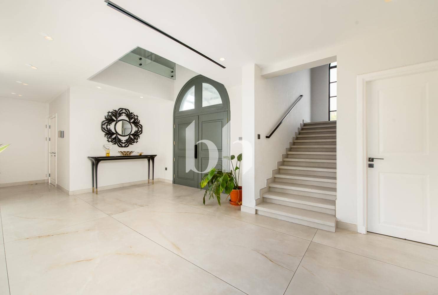 6 Bedroom Villa in Camino 3 - photo 1
